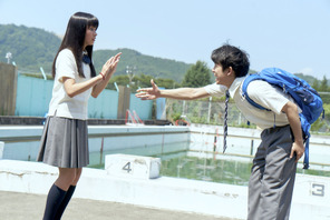 太賀「好きです！」全力の告白が響き渡る『町田くんの世界』本編映像 画像