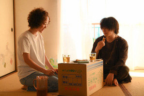 中村倫也の“ハイボールのチョコミントアイスのせ”に視聴者興味津々…「凪のお暇」第3話 画像