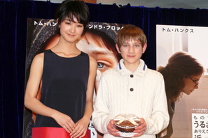 天才少年、トーマス・ホーンが初来日！　オスカー俳優との共演語る 画像