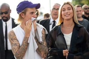 ジャスティン＆ヘイリー・ビーバー、夫婦初の広告の仕事はカルバン・クライン 画像