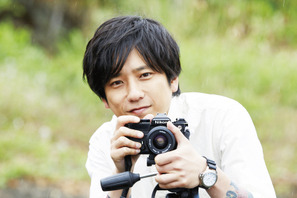 二宮和也主演『浅田家！』公開日は20年10月2日に カメラ構える場面写真も 画像