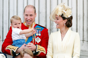 ルイ王子が2歳に！キャサリン妃撮影による記念写真に「かわいい」「感動」の声 画像