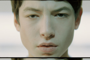 エズラ・ミラー初出演＆主演映画『アフタースクール』8月放送決定 画像