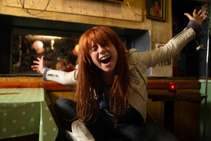 『ワイルド・ローズ』ジェシー・バックリー、「涙が出てきて座り込んじゃった」瞬間とは？ 画像