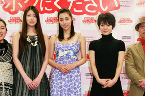 “素敵な夜”は監督と！『素敵な夜、ボクにください』吹石一恵、占部房子、関めぐみ、枝元萌、中原俊監督 初日舞台挨拶 画像