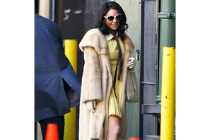 真似したいリンジーのクラシックな着こなし　伝説の女優エリザベス・テイラーを熱演中 画像