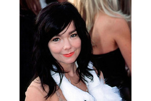 ビョーク、憧れの英プロデューサーと音楽ドキュメンタリーを制作へ 画像