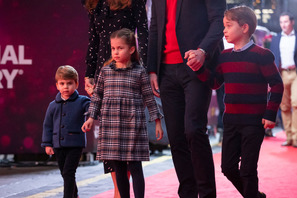 イギリスで母の日を目前に、ジョージ王子ら3きょうだいのダイアナ妃への手作りカードが公開に 画像