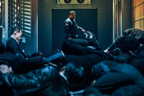 マ・ドンソク＆キム・アジュンら撮影裏は“エンジェル・ガイズ”!?『ザ・バッド・ガイズ』秘蔵映像 画像