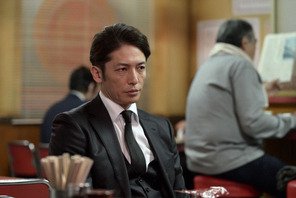 椎名桔平に「悪のカリスマ」「水を得た魚」、玉木宏の白タキシードには「眼福」の声…「桜の塔」5話 画像