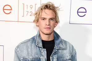 コーディ・シンプソン、マイリー・サイラスとの破局について語る「たくさん学んだ」 画像