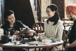 お互いの存在を知らなかった三姉妹の打ち解けた姿も『花椒の味』予告編 画像