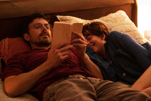 ダコタ＆ケイシー＆ジェイソンの親密さが伝わる『Our Friend／アワー・フレンド』本編映像 画像