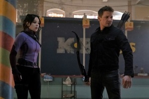 謎の敵による襲撃…クリスマスまで生き残れるか!?「ホークアイ」新映像解禁 画像