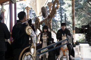 小松菜奈は絶叫マシンが苦手!? 『恋する寄生虫』遊園地デート裏側公開 画像