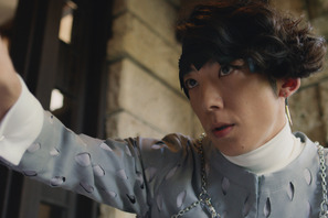 【映画と仕事 vol.13 後編】岸辺露伴のつくり方！ 人物デザイン監修・柘植伊佐夫が明かす、高橋一生の私物のパンツから割り出した“最適解” 画像