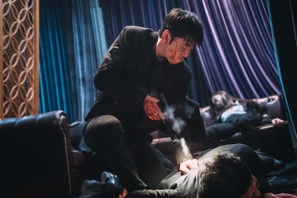 ハリウッドリメイクも決定！12時間ごとに違う人間の体で目覚める…SFアクション『スピリットウォーカー』4月公開へ 画像