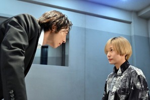 桐谷健太“猿渡”に「クリミナルズなんじゃないのか」と疑惑の声、柴咲コウ“キリコ”のセリフも話題に…「インビジブル」2話 画像