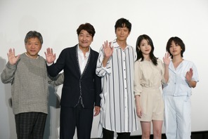 『ベイビー・ブローカー』ソン・ガンホら来日！イ・ジウン（IU）、ファンの涙に「私も会いたかった」と感激 画像