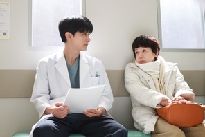 吉沢亮“武四郎”、医師としての成長に「良く耐え抜いた」「逞しく成長しましたね」の声上がる「PICU」第8話 画像