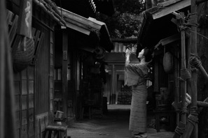 黒木華主演×阪本順治監督！ モノクロ映像で描く人と人のぬくもり『せかいのおきく』GW公開 画像