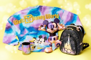 【海外ディズニー】フロリダディズニー50周年グランドフィナーレのグッズが、ディズニーストアに新登場！魔法のように輝くオーロラカラーがポイント 画像