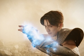 新田真剣佑主演『聖闘士星矢 The Beginning』4月28日公開決定！最新映像も到着 画像