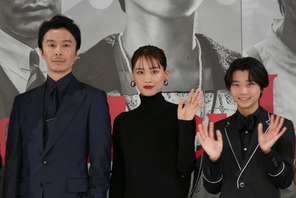 綾瀬はるか主演で「リボルバー・リリー」映画化！長谷川博己、ジャニーズJr.羽村仁成＆SixTONESジェシーも参加 画像