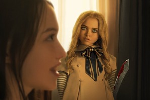 SNSで話題沸騰の衝撃ダンスも『M3GAN／ミーガン』本予告編 画像