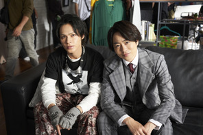 櫻井翔＆上田竜也のオフショット公開『ネメシス』 画像