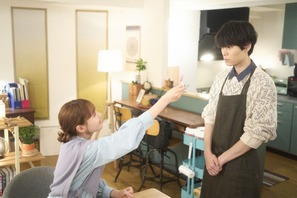 萩原利久“月読”のバックハグに視聴者「気持ちがどんどん抑えられなくなってる」の声…「月読くんの禁断お夜食」第6話 画像