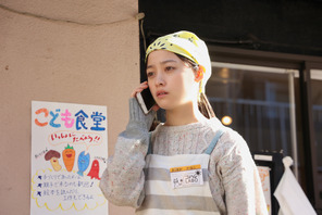 橋本環奈、佐藤浩市＆横浜流星を見守る『春に散る』場面写真 画像