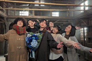 菅田将暉＆松下洸平ら大集合『ミステリと言う勿れ』興収30億突破にオフショット到着 画像