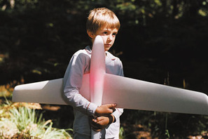 幼き少年の夢と奇跡を描く『チャーリーとパパの飛行機』が実現した“夢”のコラボ 画像