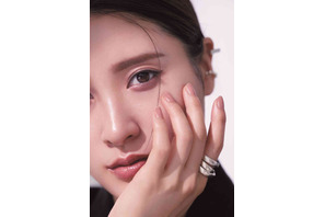 土屋太鳳フォトブック「たおリズム」発売　佐藤健＆山崎賢人のコメントも 画像