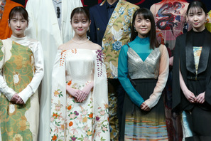 橋本環奈＆上白石萌音＆川栄李奈＆福地桃子、世界に羽ばたく舞台「千と千尋の神隠し」に意気込み 画像