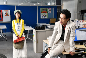 成田凌や間宮祥太朗の姿も　浜辺美波「アリバイ崩し承りますSP」シーン写真一挙公開 画像