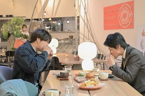 瀬戸康史＆神尾楓珠、“どアップ”もぐきゅんメイキング公開「くる恋」 画像