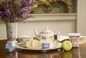 Netflix「ブリジャートン家」LUSH限定コラボ商品を販売 画像