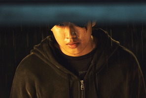 「雇ってください」…傷を負った少年が裏社会の男に直談判『このろくでもない世界で』本編シーン 画像