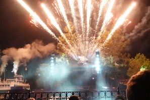 【海外ディズニー】再開した「ファンタズミック！」を体験 『ピーター・パン』など新たなシーンや演出を追加 画像