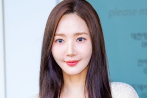 NISSYとのコラボで話題の女優パク・ミニョン、美しすぎる横顔に「この顔になりたい」の声【PHOTO】 画像