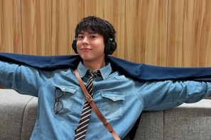 俳優パク・ボゴム、大人のプレッピースタイルが可愛すぎ！「ほっこりする」近況写真【PHOTO】 画像
