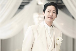 “新婚ホヤホヤ” 『ペントハウス』俳優オム・ギジュン、白いタキシード姿を公開！「楽しく生きていきます」 画像