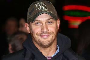 トム・ハーディ、がん患者のファンとロンドンデート 画像