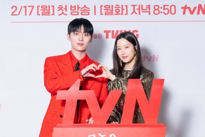 『あいつは黒炎竜』が話題、ムン・ガヨン＆チェ・ヒョヌクの魅力を徹底チェック 画像