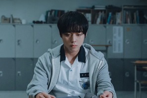 Netflixで世界を席巻する『弱いヒーロー』で見せたパク・ジフンの“人生キャラ”とは？ 画像