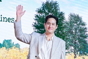 これがパク・ヘジュン⁉『おつかれさま』で朴訥な男を演じた彼の対極的な役に身震いする 画像