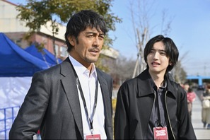 「緊張感漂うスピード展開」「満足感がすごい」スピード感のあるストーリーに期待の声上がる…「キャスター」1話 画像