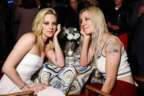 クリステン・スチュワートが6年交際の恋人ディラン・メイヤーと結婚 画像